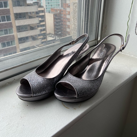 Nine west heels - Picture 1 of 2